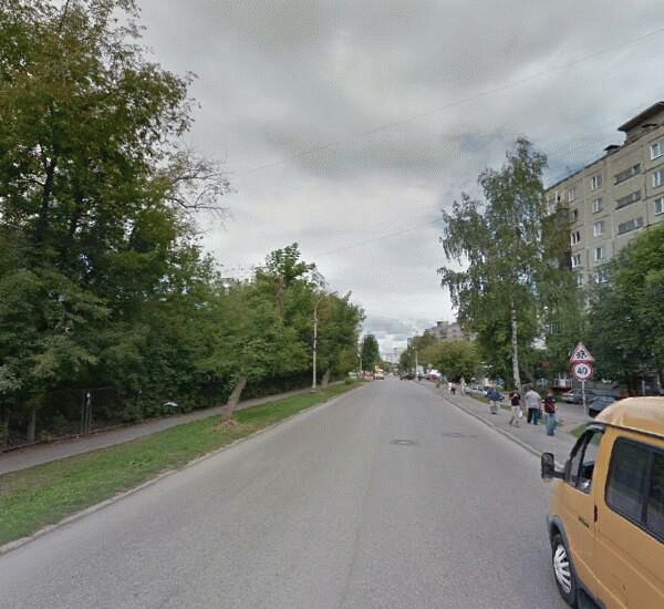 Банкомат Восточного Экспресс Банка по адресу ул. Ким, д. 15, аптека