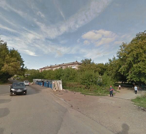 Банкомат Балтийского Банка по адресу ул. Героев Хасана, д. 21, универсам «Семья» в ТЦ «Авангард»