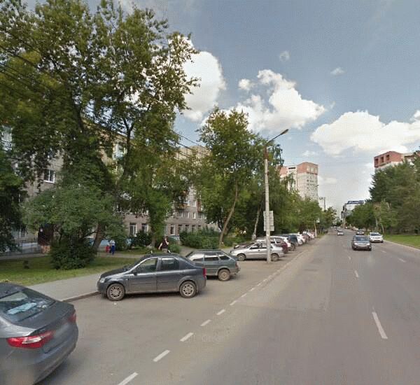 Банкомат Уральского Банка Реконструкции и Развития по адресу ул. Екатерининская,  д. 166