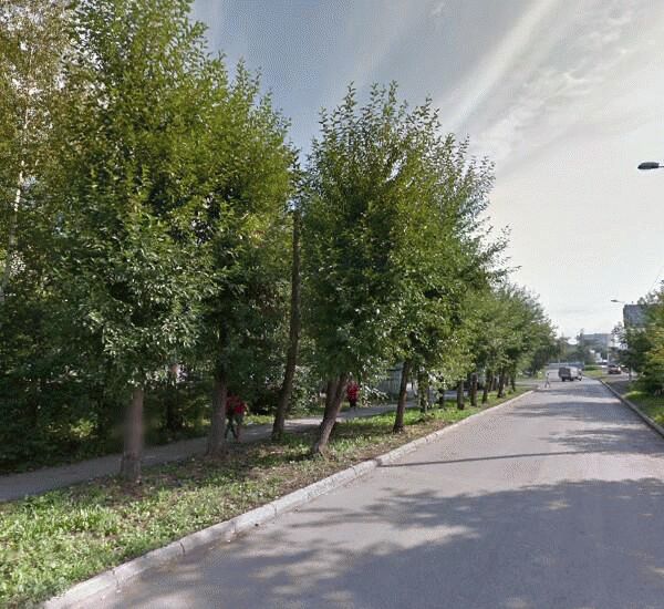 Банкомат Уральского Банка Реконструкции и Развития по адресу Космонавтов ш., д. 86, магазин «Пятерочка» 