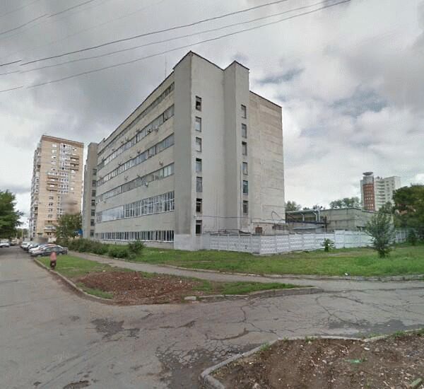 Банкомат Уральского Банка Реконструкции и Развития по адресу ул. Танкистов,  д. 20