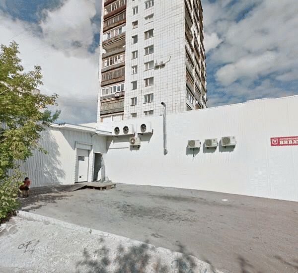 Банкомат Сбербанка России по адресу ул. Петропавловская, д. 93, СМ «Виват»